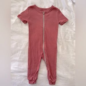 NWOT Short Sleeve Ribbed Taupe Sleeper/Romper (6-12 Months)